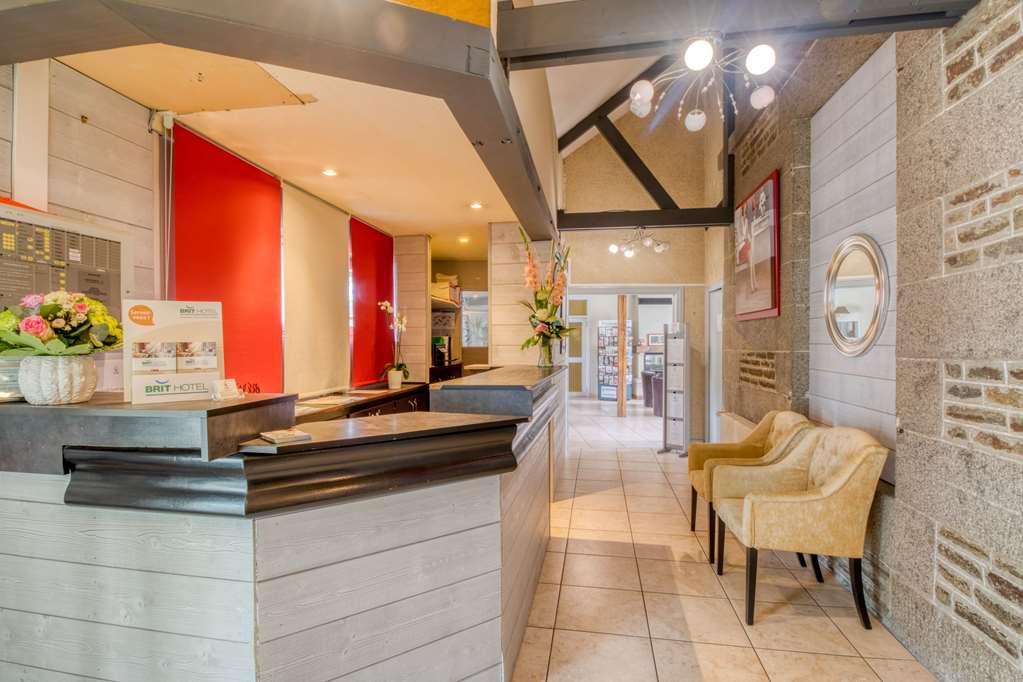 Brit Hotel Le Cygne Saint-Hilaire-du-Harcouet Nội địa bức ảnh