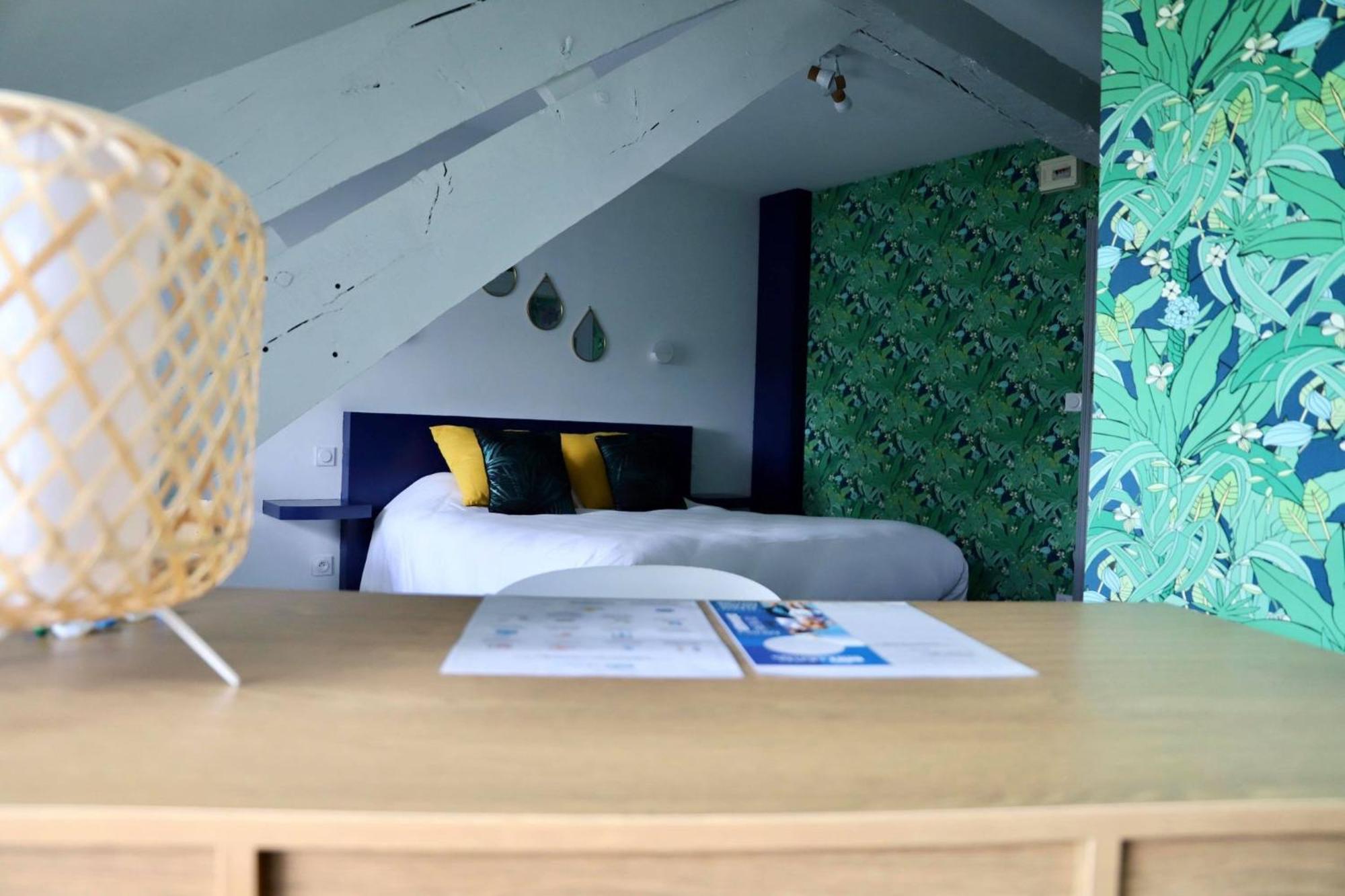 Brit Hotel Le Cygne Saint-Hilaire-du-Harcouet Ngoại thất bức ảnh