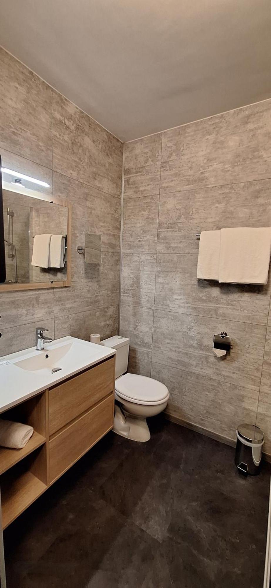 Brit Hotel Le Cygne Saint-Hilaire-du-Harcouet Ngoại thất bức ảnh