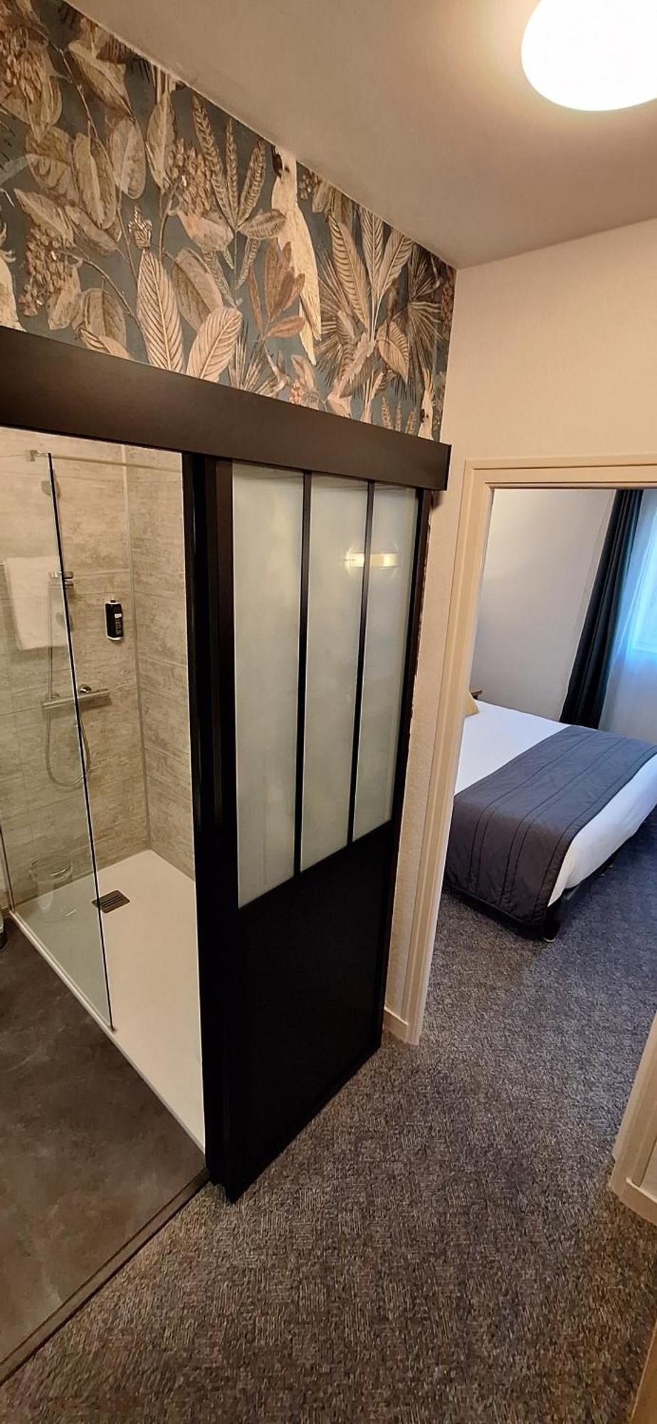 Brit Hotel Le Cygne Saint-Hilaire-du-Harcouet Ngoại thất bức ảnh