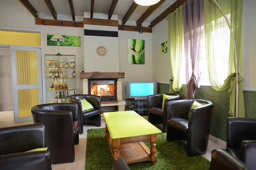 Brit Hotel Le Cygne Saint-Hilaire-du-Harcouet Ngoại thất bức ảnh