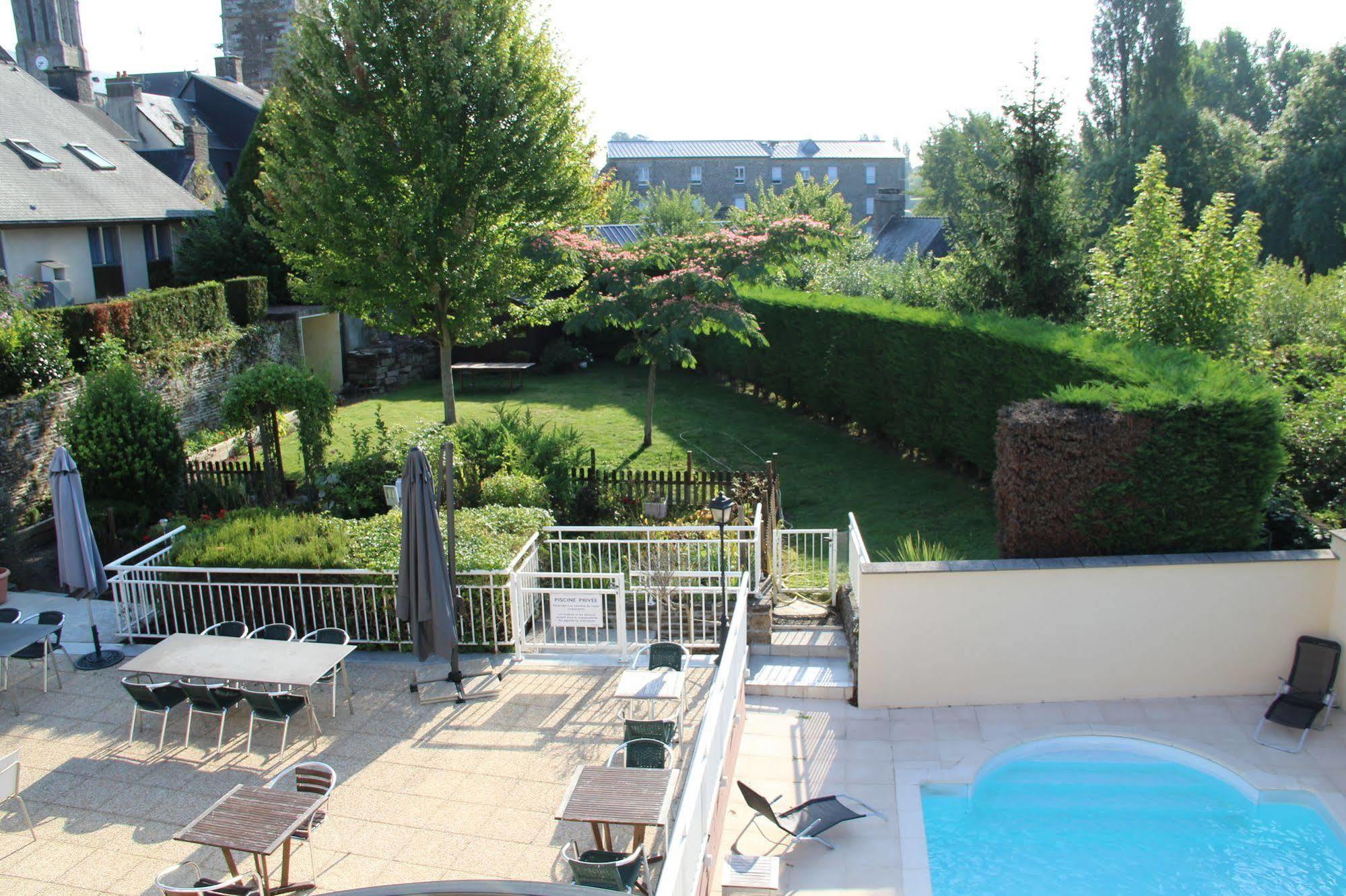 Brit Hotel Le Cygne Saint-Hilaire-du-Harcouet Ngoại thất bức ảnh